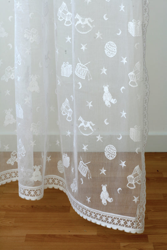 Toys Lace Panel