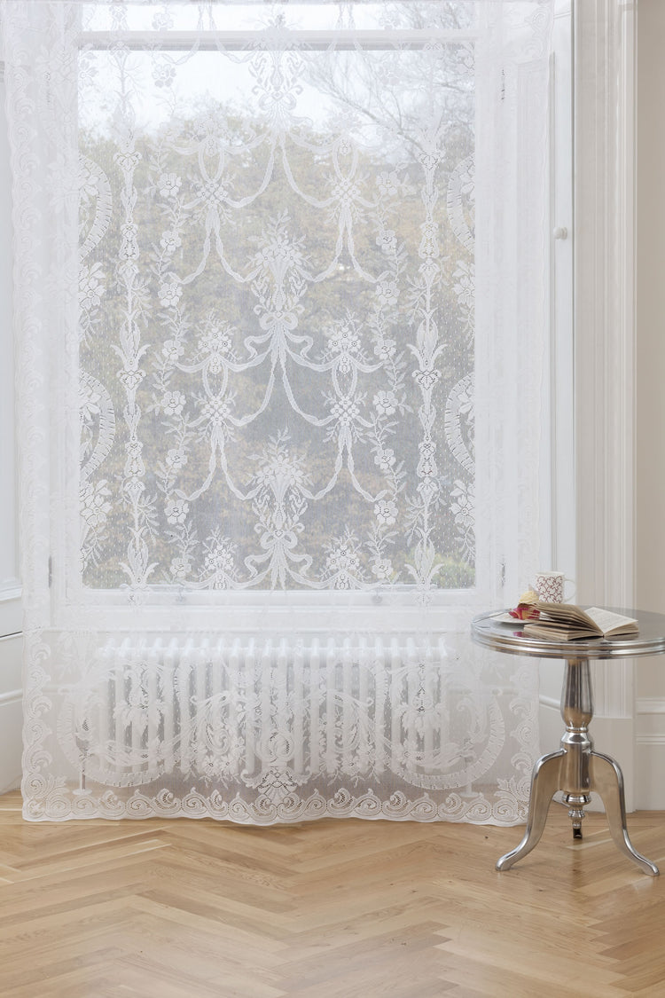 Alexandra 8 Point Lace Panel